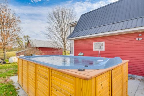 Sauna and Private Hot Tub Kirkwood Farmhouse!