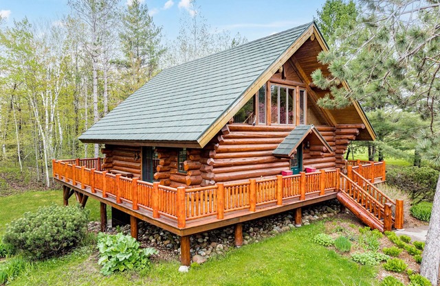 Sauna, Massage Chair, Firepit, Woods, Pet Friendly