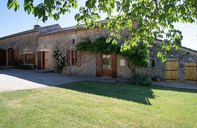 Casa Vacacional Sauveterre con Piscina