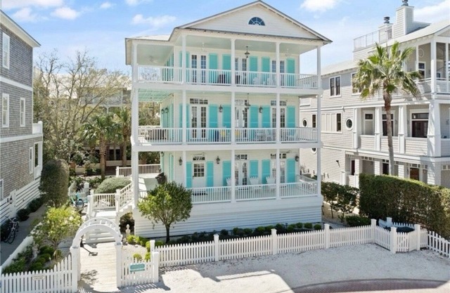 Savannah Cottage- Charming Cottage on Saint Simons- Golf Cart Add-on Available!