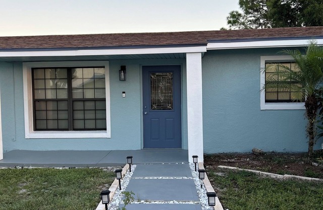 Save this to your favorites ❤️ Lake Access Cottage in Sebring. One-of-a-kind.