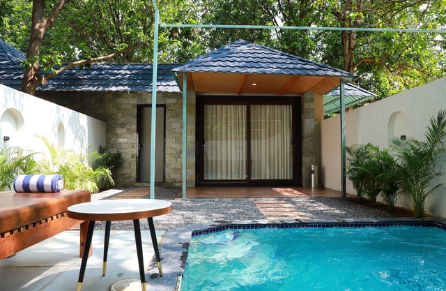 Savitri Resorts
