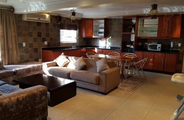 Savoy Lodge con desayuno incluido! - Habitación doble estándar agradable 4