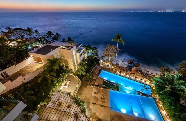 Sayan Tropical Beachfront