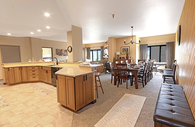 SC 5801: Silver Creek Penthouse – Cool Summer Escape with A/C in Every Bedroom!