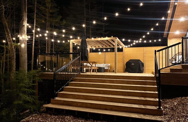 Scandinavian Cozy Cabin in the Woods
