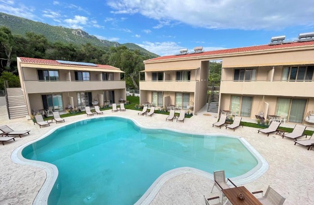 Scarabeo Suites & Villas Parga