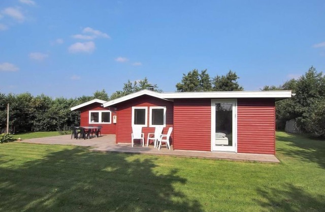 "Scarlet" - 400m to the inlet by Interhome