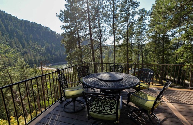 Scenic Bay Retreat | Family Escape W/ Great Views