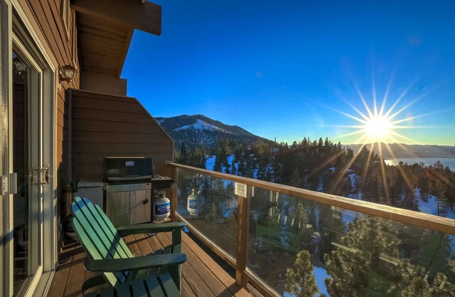 Scenic Escape - BEST views of Lake Tahoe!