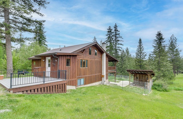 ¡NUEVO! Kootenai Forest Home: ¡entretenimiento al aire libre!