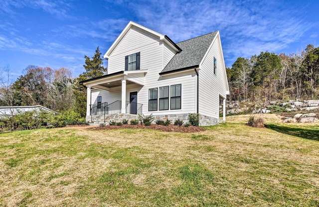 Scenic Mtn Retreat w/ Wooded Backyard + Fire Pit!