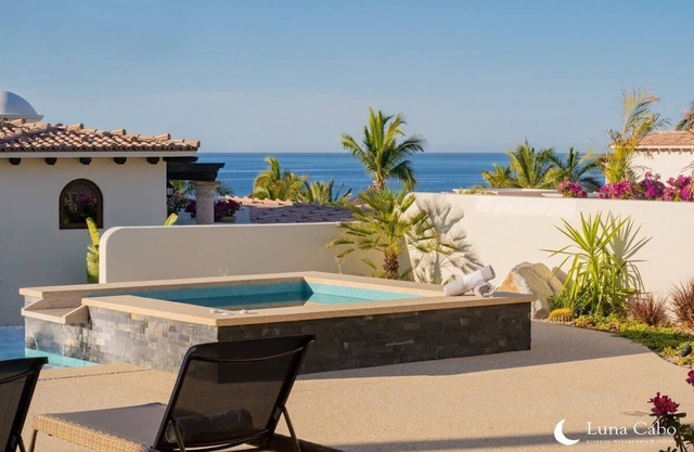 Scenic Ocean view, Infinity Pool & Beach Access