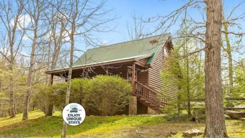 Scenic Solitude at Cabins in the Clouds