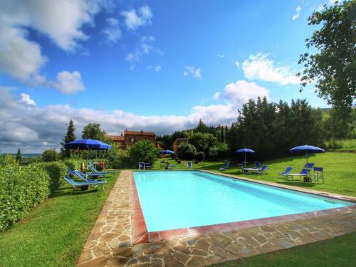Scenic Tuscan Farmhouse