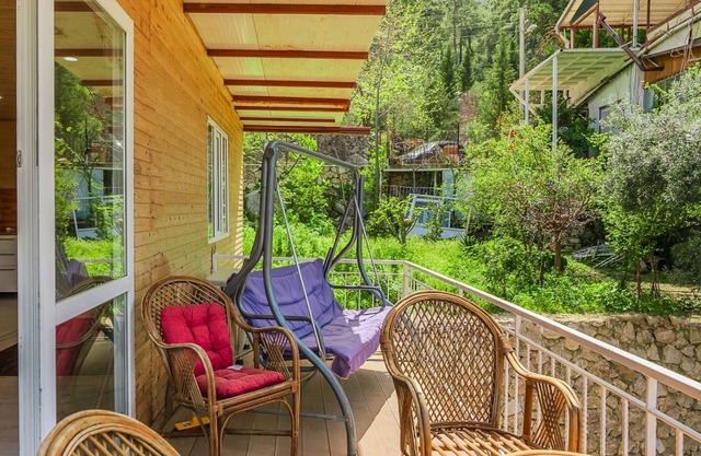Scenic View Villa with Garden in Nature