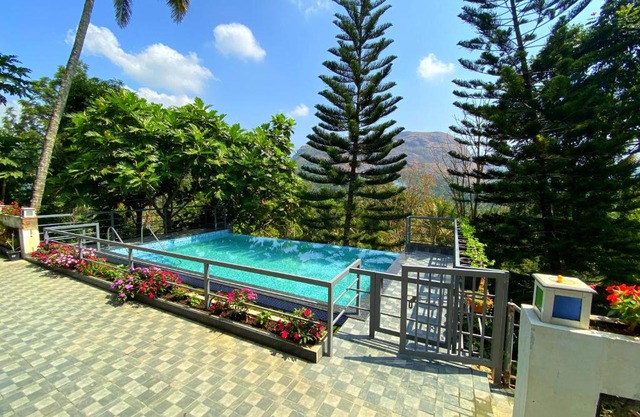 Sceva's Garden Home
