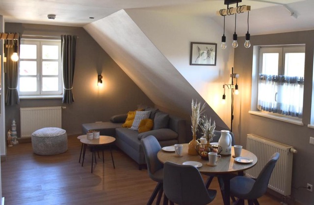 Schöne 54qm 2 Zimmer Ferienwohnung 1-4 Personen an der Kreptitzer Heide auf Rügen - Wandern Fahrradfahren und Meer