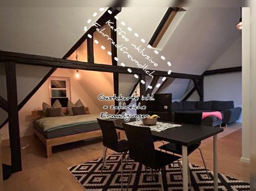 Schöne neue DG Wohnung mit sonniger Dachterrasse und fantastischem Ausblick