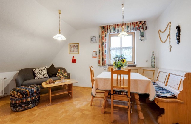 Sonnendurchflutete Wohnung in Waldnähe