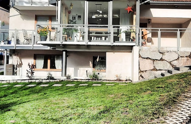 Schöne, Gemütliche und Komfortable Ferienwohnung am Waldrand , Bikers Welcome !!