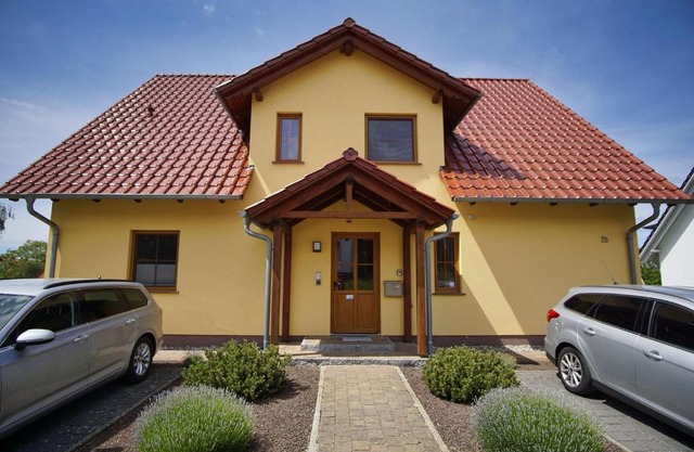 Schicke FeWo mit Terrasse, gratis Nutzung vom AHOI Erlebnisbad und Sauna in Sellin - Haus De niege Wech FeWo 01