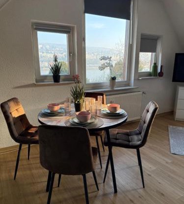 Schickes Apartment am Rhein
