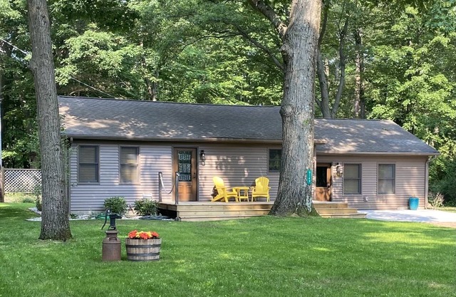 School Section Lakes Cozy Cabin