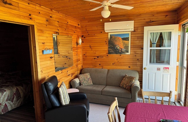 Schurmans Shore Waterfront Cottage #6