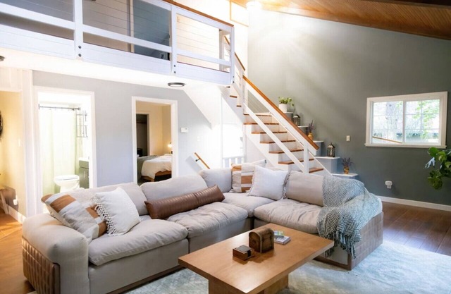 Scotts Flat Lakeside Retreat