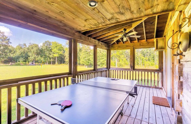 ScoutLands Cabin with a private pond!