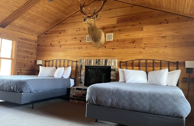 Scrappin Valley Lodge