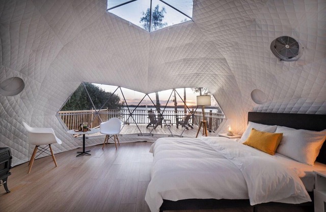 Scugog Lakeside Retreat w Outdoor Dome & Hot Tub