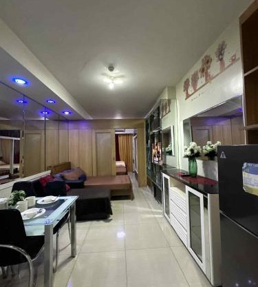 SD staycation Shell Residences facing moa complex