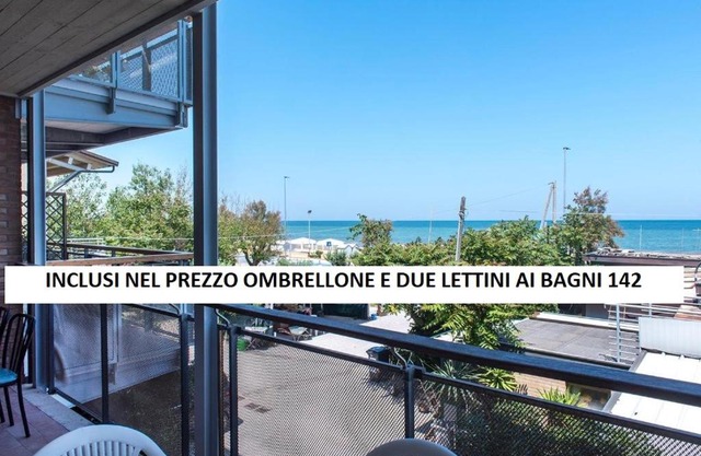 SE002 - Senigallia, bilocale fronte mare con spiaggia