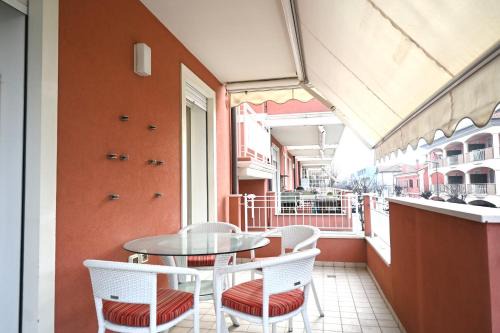 SE134 - Marotta, bilocale con balcone e garage