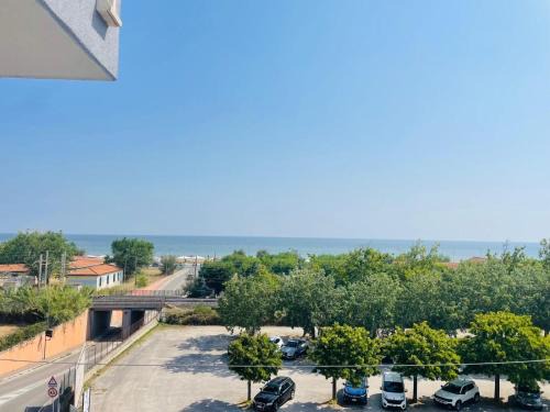 SE146 bilocale con terrazzo a due passi dal mare