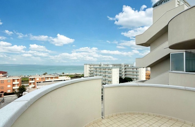 SE164 - Marotta, three-room sea view apartment with terrace