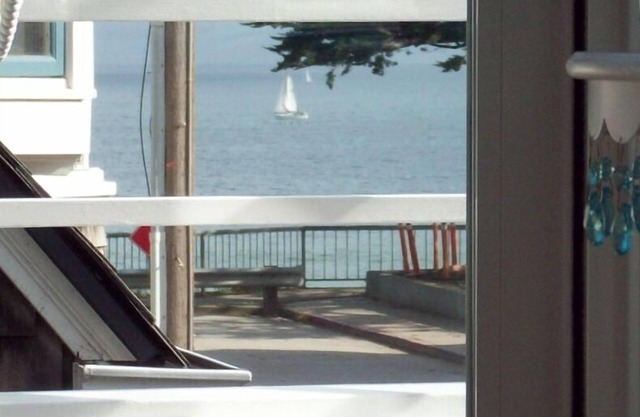 Sea Angel - Vistas al mar y solo 4 casas hasta la arena en Seabright Beach