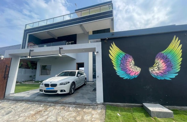 Sea Breeze at ECR - Beach Front Villa with Private Pool, Jacuzzi and Dive-in Theater