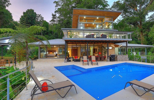 Sea Breeze II Luxury 9 BR Oceanview Estate entre Dominical y Manuel Antonio