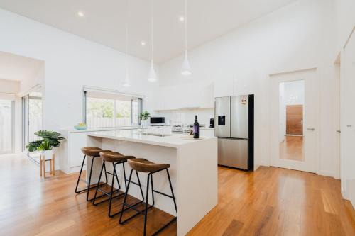 Sea Breeze Pacific Drive Torquay