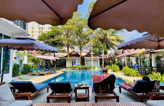 Sea Breeze Resort