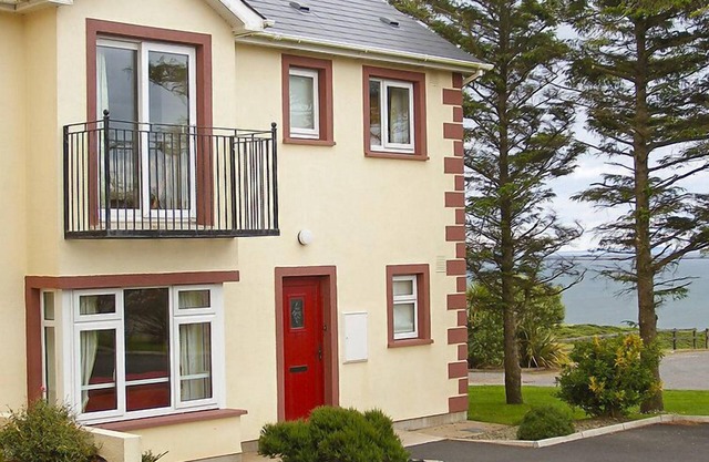 Sea Cliff by Interhome