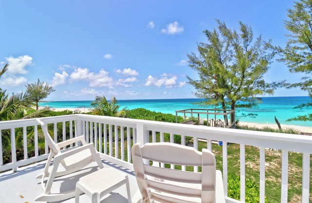 Sea Coral Cottage - a Bahamian oceanside paradise!