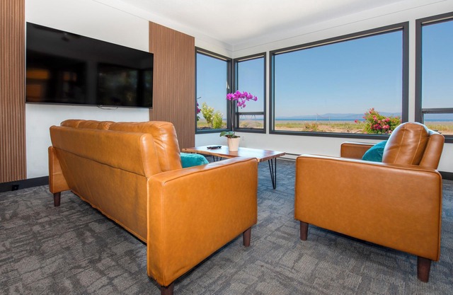 Sea Edge Motel