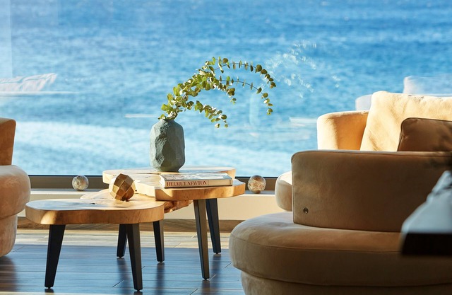 Ático de lujo frente al mar con vistas panorámicas, jacuzzi privado y barbacoa