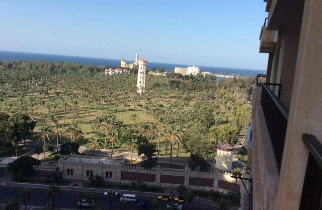 Sea & Garden View at Al-Muntazh Towers - إطلاله علي البحر و حدائق قصر المنتزه