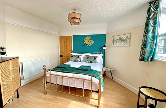 Sea Gem - 3 bedroom holiday home in Bournemouth near to the beach