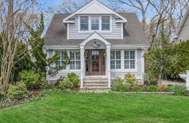 Sea Girt, New Jersey - Mermaid’s Enchanted Cottage- 5 Min walk to Beach